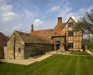 The Elizabethan Country House in the Cotswolds